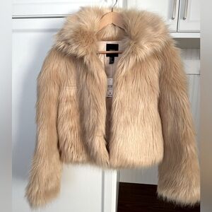 New with tags faux fur from Forever 21